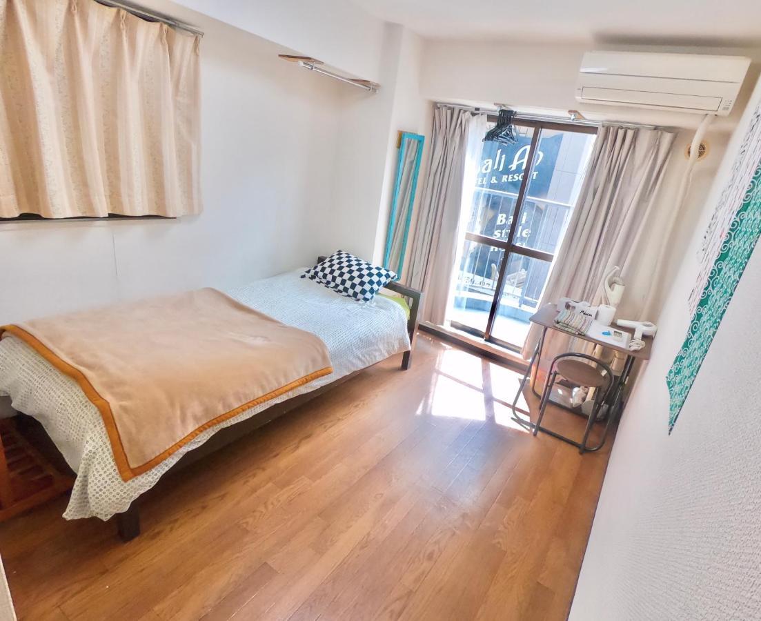 Affordable In Shinjuku / Very Central And Convenient